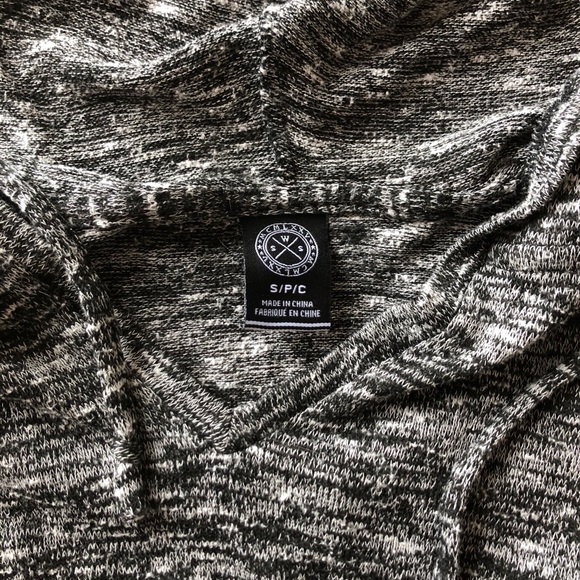 🌸3 for 10$ on all 5$ item 🌸 Long sleeve hoodie - Picture 2 of 2